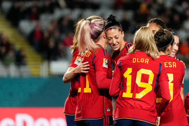 展现出无与 展现出无与