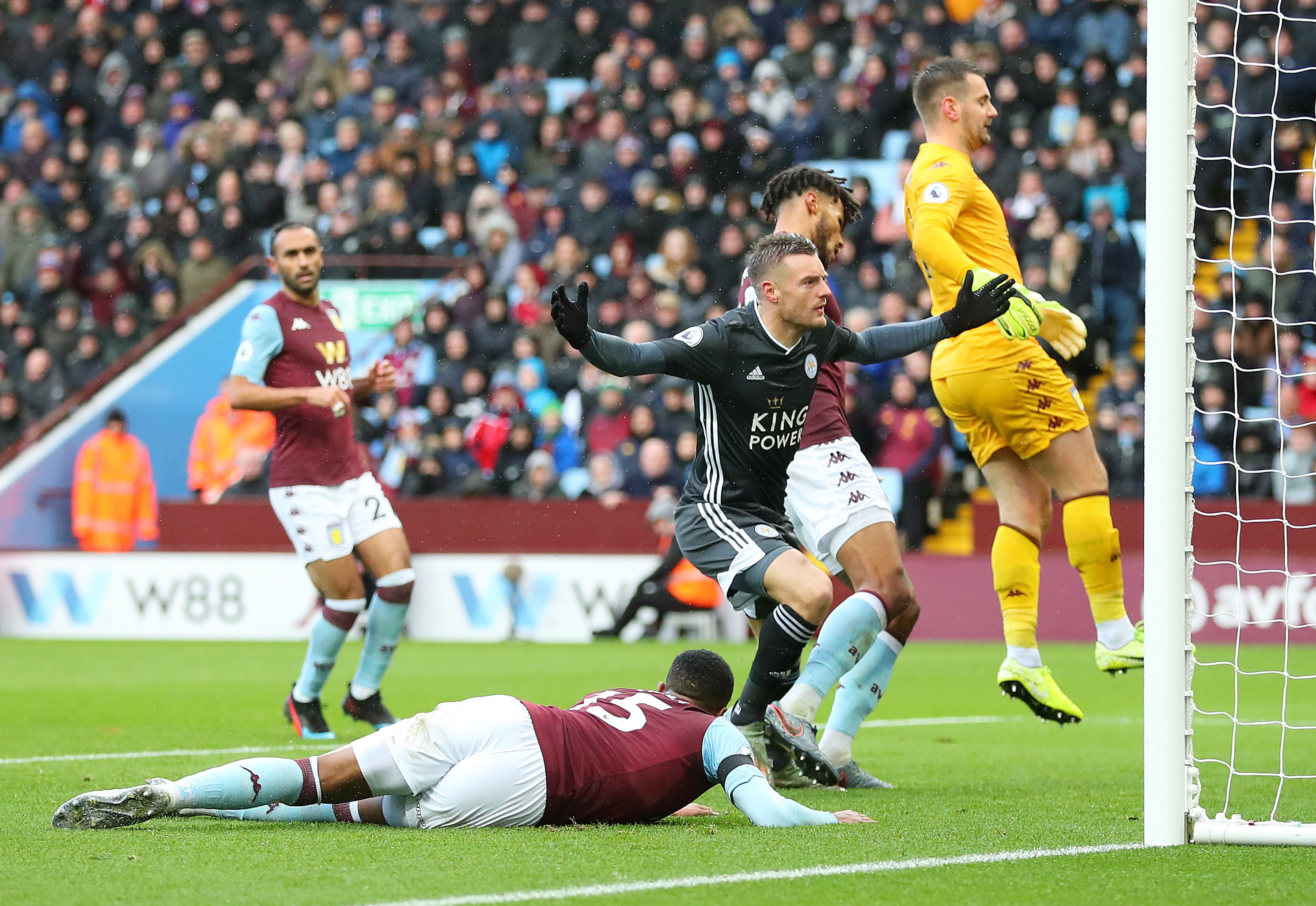 并聘请了专 并聘请了专